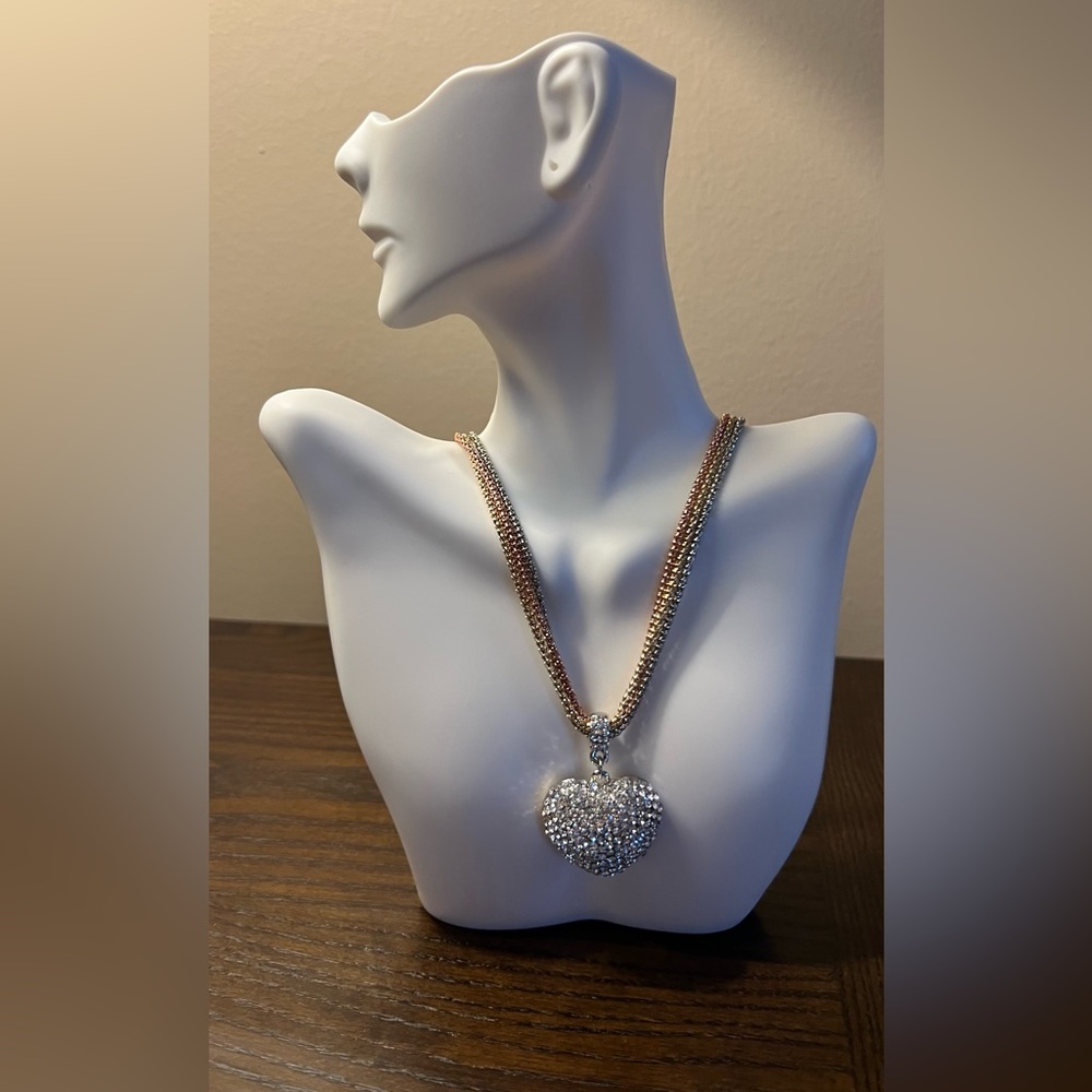 Multi tone statement necklace with 3 dimensional heart pendant